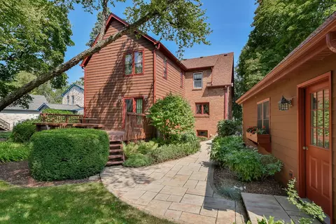 3 Circle Ave, Wheaton, IL 60187 photo 5