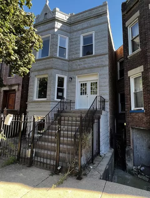 3655 W Grenshaw St, Chicago, IL 60624