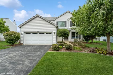 659 Juli Dr, South Elgin, IL 60177
