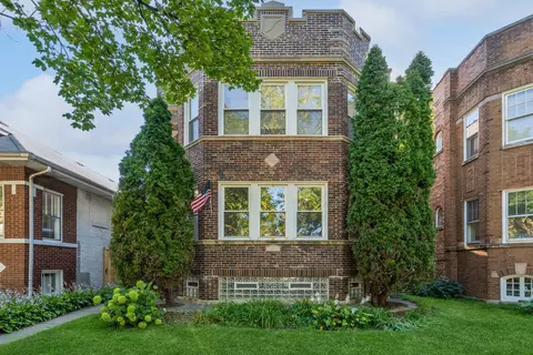 6625 N Artesian Ave, Chicago, IL 60645