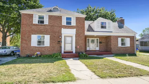 208 Cole Ave, Rockford, IL 61102