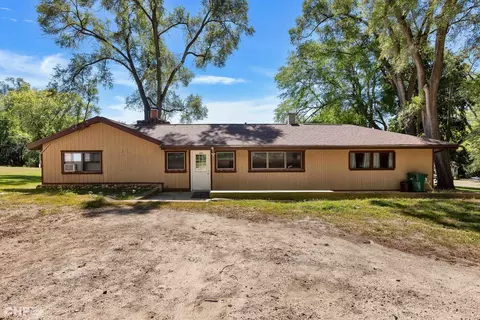 203 W State Rd, Island Lake, IL 60042