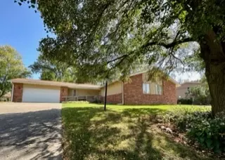 103 Quail Hill Rd, Monticello, IL 61856