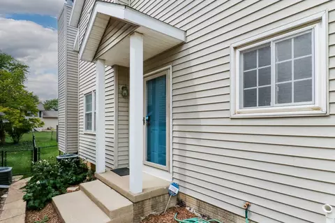 311 S Towanda Ave #8, Normal, IL 61761 photo 2