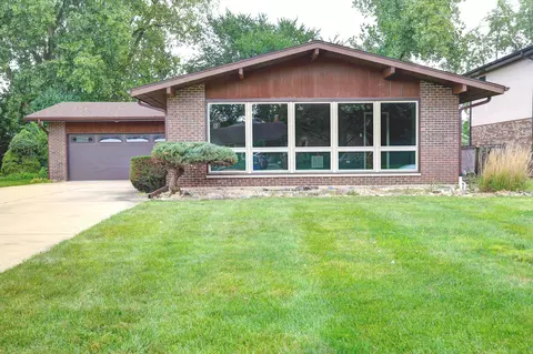 11222 85th St, Willow Springs, IL 60480