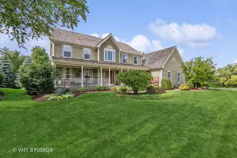119 Bridle Path Ln, Fox River Grove, IL 60021