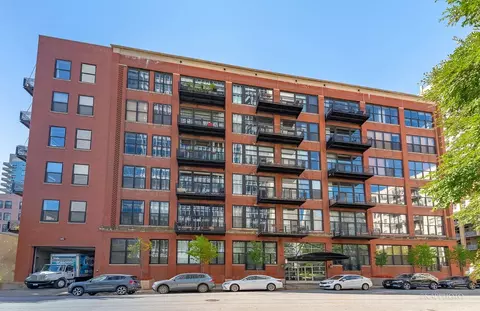 525 W Superior St #130, Chicago, IL 60654
