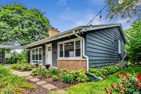 3504 Hillside Rd, Evanston, IL 60201