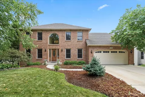 5108 Thatcher Dr, Naperville, IL 60564