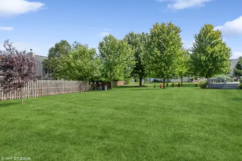 11325 Champion Ct W, Plainfield, IL 60585 photo 20