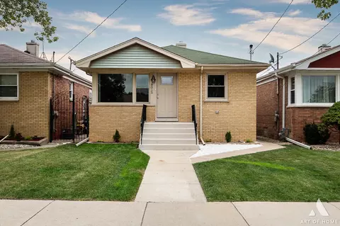 8015 Neenah Ave, Burbank, IL 60459