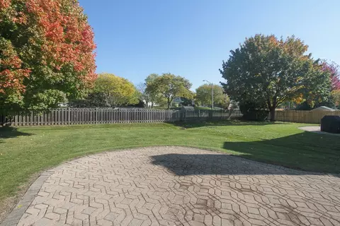 817 Seacrest Ln, Bartlett, IL 60103 photo 27