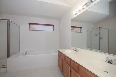 817 Seacrest Ln, Bartlett, IL 60103 photo 22