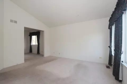 817 Seacrest Ln, Bartlett, IL 60103 photo 19