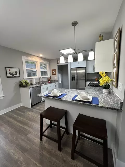 859 Bellevue Ave, Elgin, IL 60120 photo 7