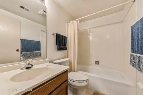 111 Chicory Ct, Rolling Meadows, IL 60008 photo 16