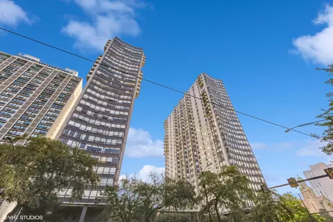 5701 N Sheridan Rd #14E, Chicago, IL 60660