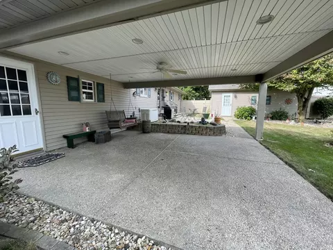 110 Elliot St, Mark, IL 61340 photo 4