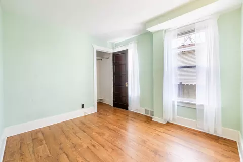 1069 Greenview Ave, Des Plaines, IL 60016 photo 13