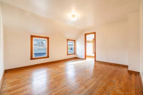 1069 Greenview Ave, Des Plaines, IL 60016 photo 20