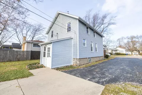 1069 Greenview Ave, Des Plaines, IL 60016 photo 5