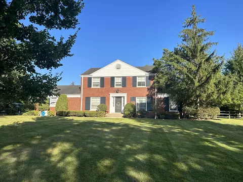 805 Chatham Rd, Glenview, IL 60025