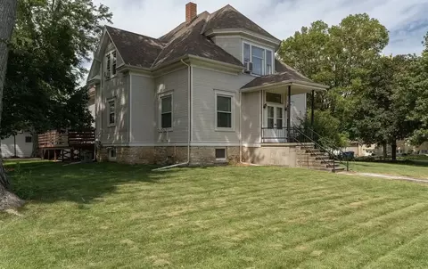 604 Mason St, Chenoa, IL 61726