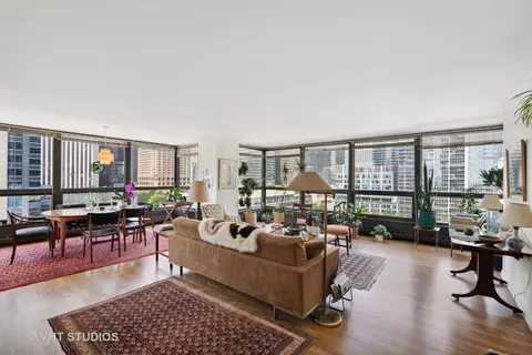360 E Randolph St #705, Chicago, IL 60601 photo 3