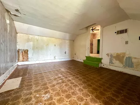 106 S Main St, Seneca, IL 61360 photo 17
