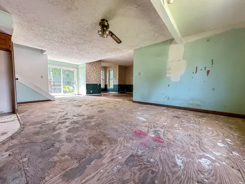 106 S Main St, Seneca, IL 61360 photo 6