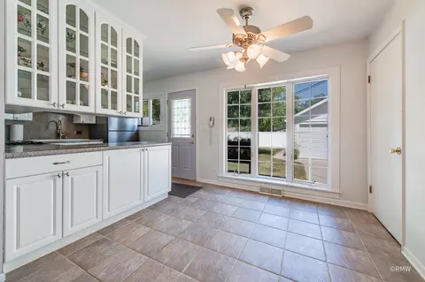 248 E Normandy Dr, Addison, IL 60101 photo 11