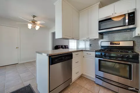 248 E Normandy Dr, Addison, IL 60101 photo 15