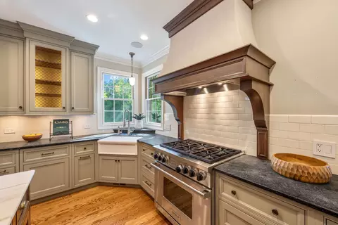 1707 E Forest Ave, Wheaton, IL 60187 photo 11