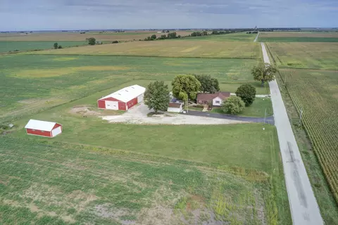 1510 N Co Rd 1050 E St, Tuscola, IL 61953