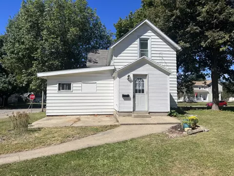 902 5th Ave, Sterling, IL 61081
