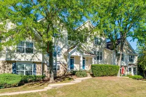 1110 Georgetown Way, Vernon Hills, IL 60061