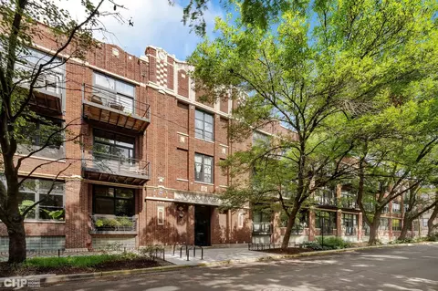 2300 W Wabansia Ave #223, Chicago, IL 60647
