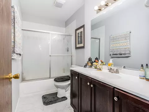 784 Buckingham Ct, Hoffman Estates, IL 60169 photo 11