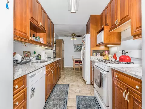 784 Buckingham Ct, Hoffman Estates, IL 60169 photo 8
