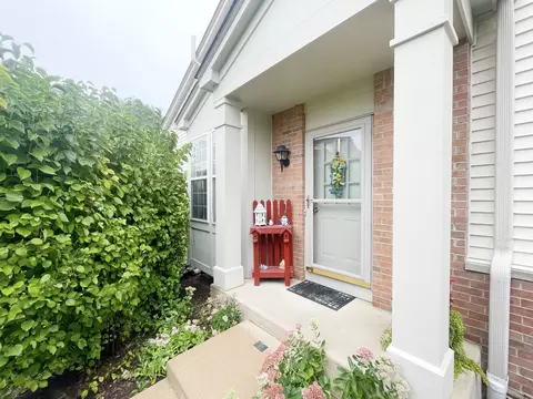 2840 Waterfront Ave, Algonquin, IL 60102 photo 2