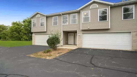 13545 Harvest Way #20-7, Poplar Grove, IL 61065