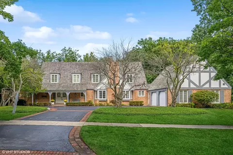 1100 Turicum Rd, Lake Forest, IL 60045
