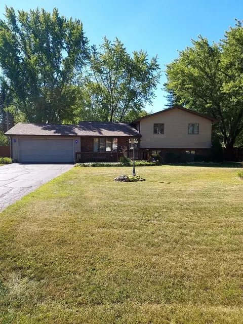 1987 S Bend Rd, Rockford, IL 61109