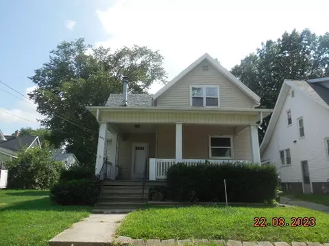 606 W Macarthur Ave, Bloomington, IL 61701
