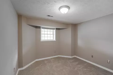 2405 Heather Ridge Dr, Normal, IL 61761 photo 40