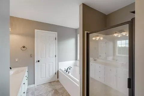 2405 Heather Ridge Dr, Normal, IL 61761 photo 33