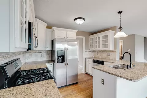 2405 Heather Ridge Dr, Normal, IL 61761 photo 13
