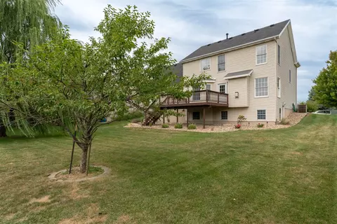 2405 Heather Ridge Dr, Normal, IL 61761 photo 2