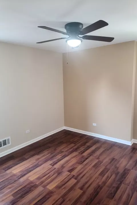 725 E 105th Pl, Chicago, IL 60628 photo 8