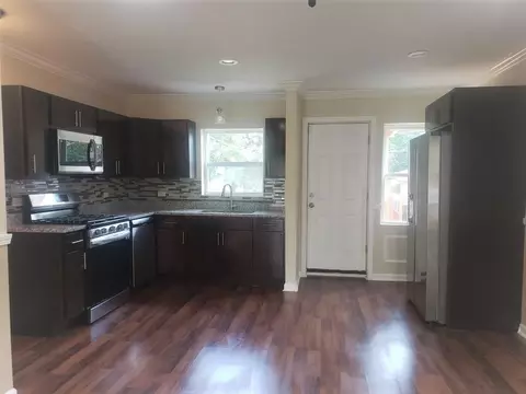 725 E 105th Pl, Chicago, IL 60628 photo 3